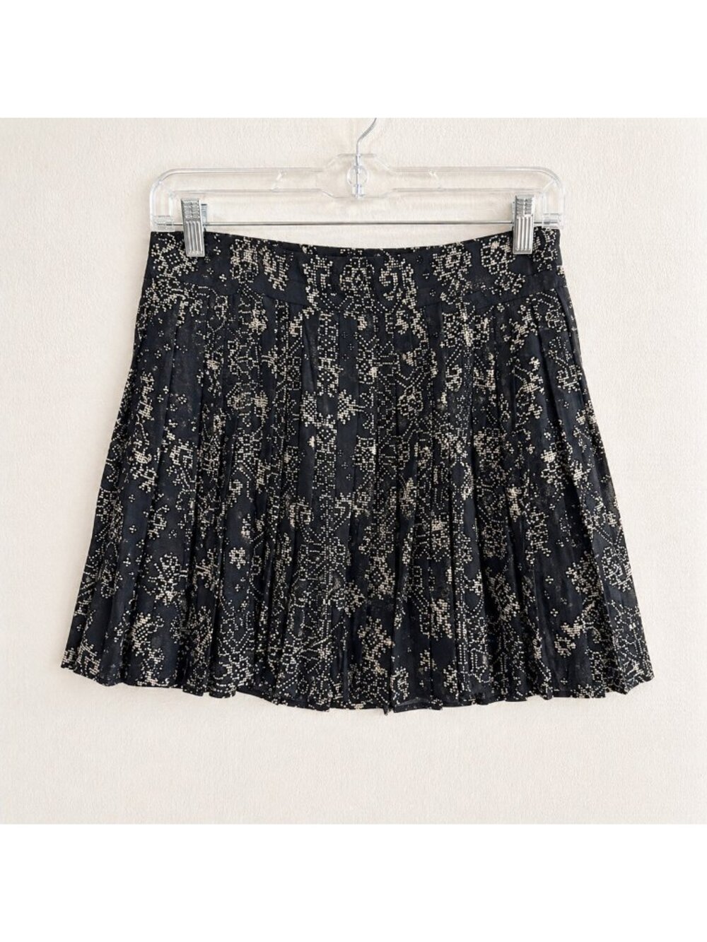 Gap Pleated Mini Skirt Black Charcoal Print A-Line Preppy Chic Size 6 Lined - Picture 3 of 14